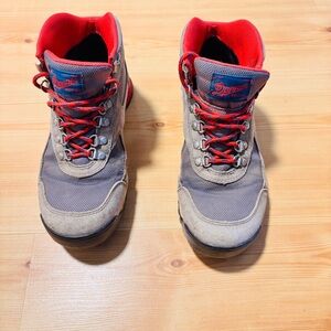 Danner Jag Hiking Boot women’s size 8